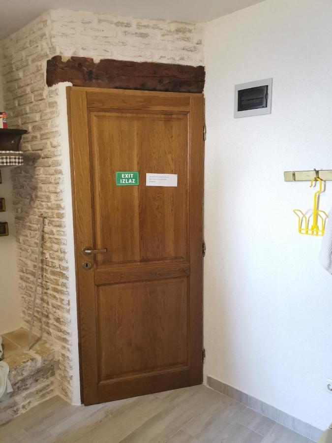 Apartment Giulio - 10Mt To The Beach Rovinj Exterior foto